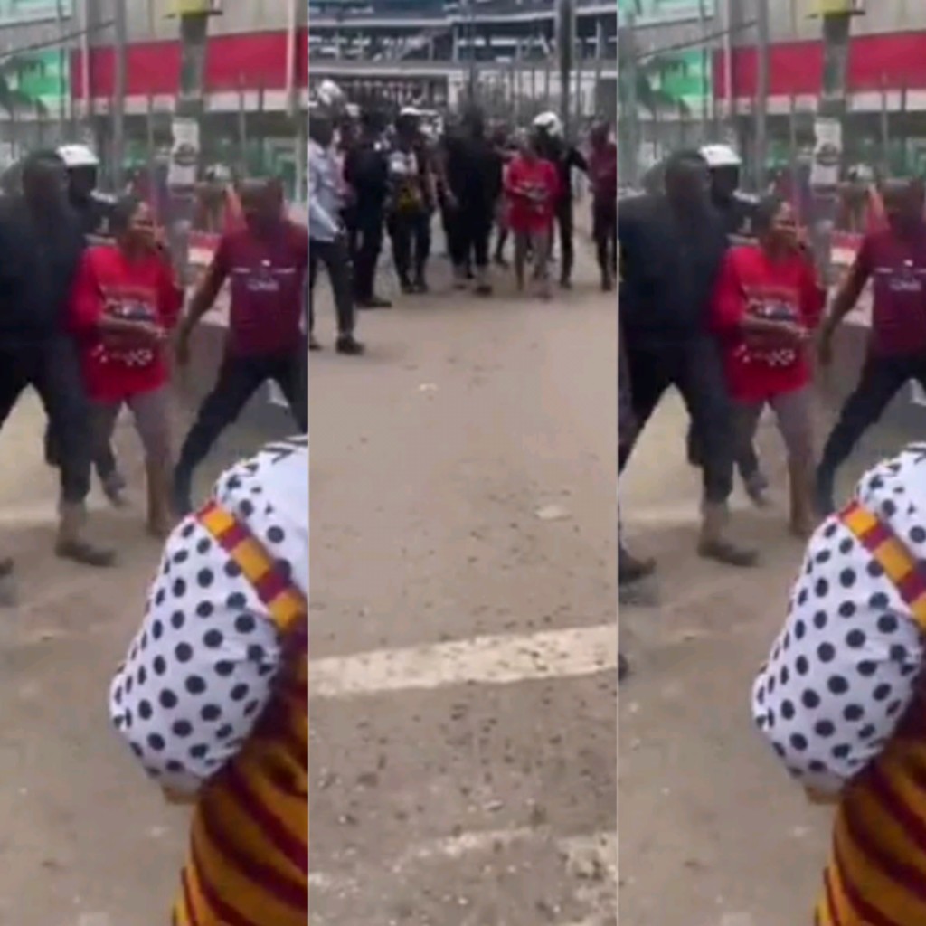 Police arrests a lady after attempting to steal Underwear at&nbsp;Kejetia.